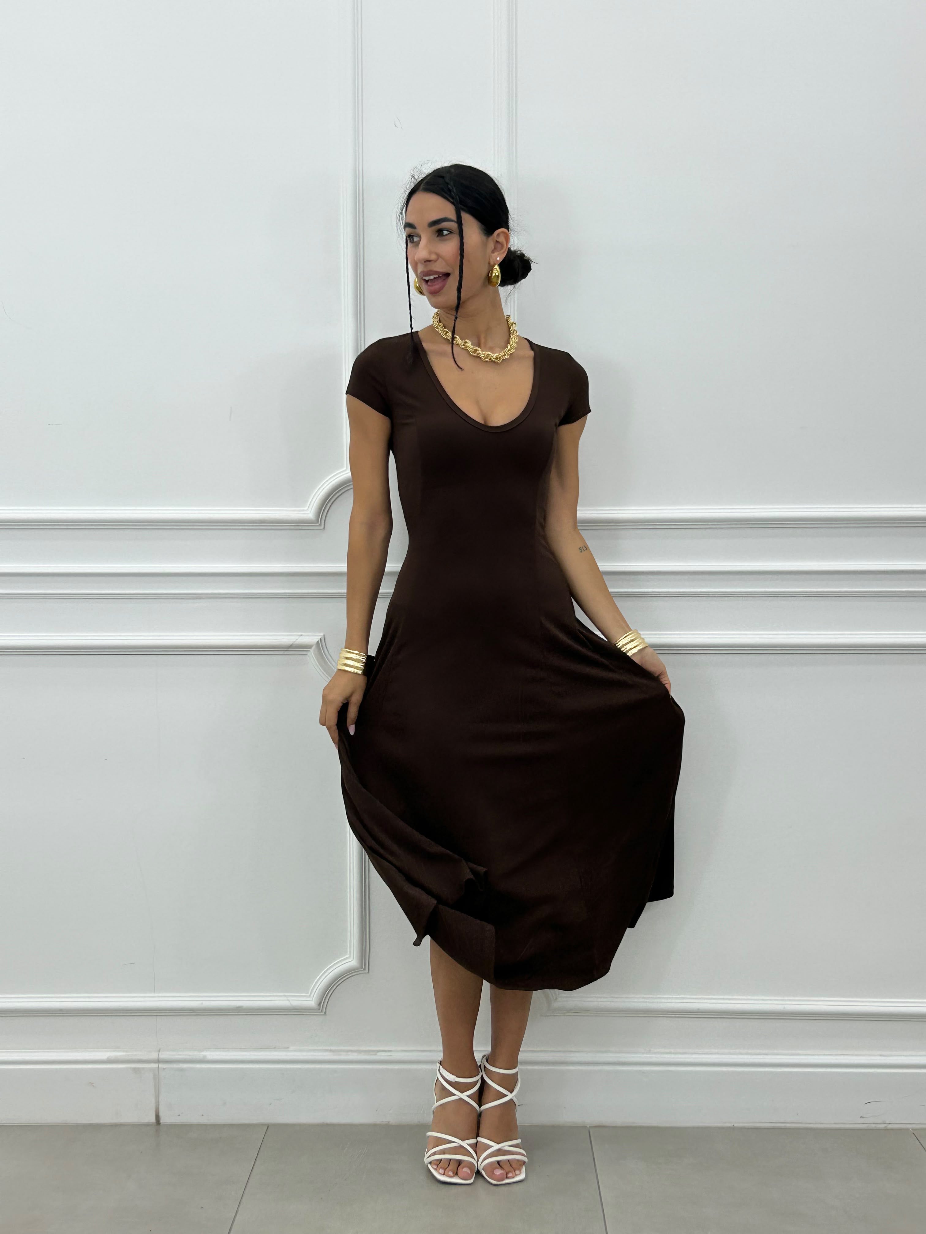 Vestido largo sencillo de cuello en V