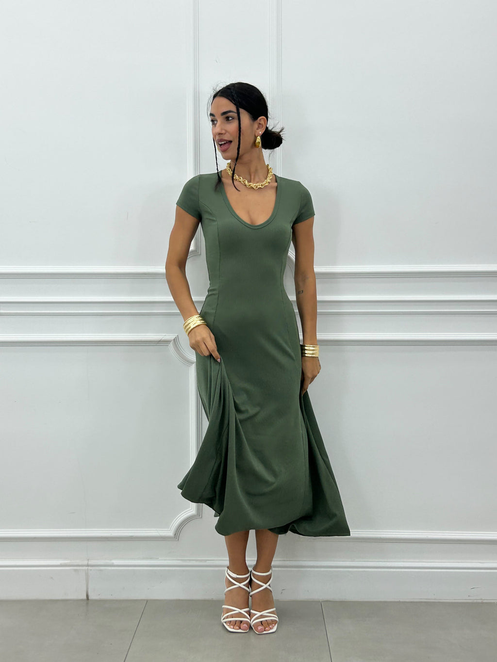 Vestido largo sencillo de cuello en V