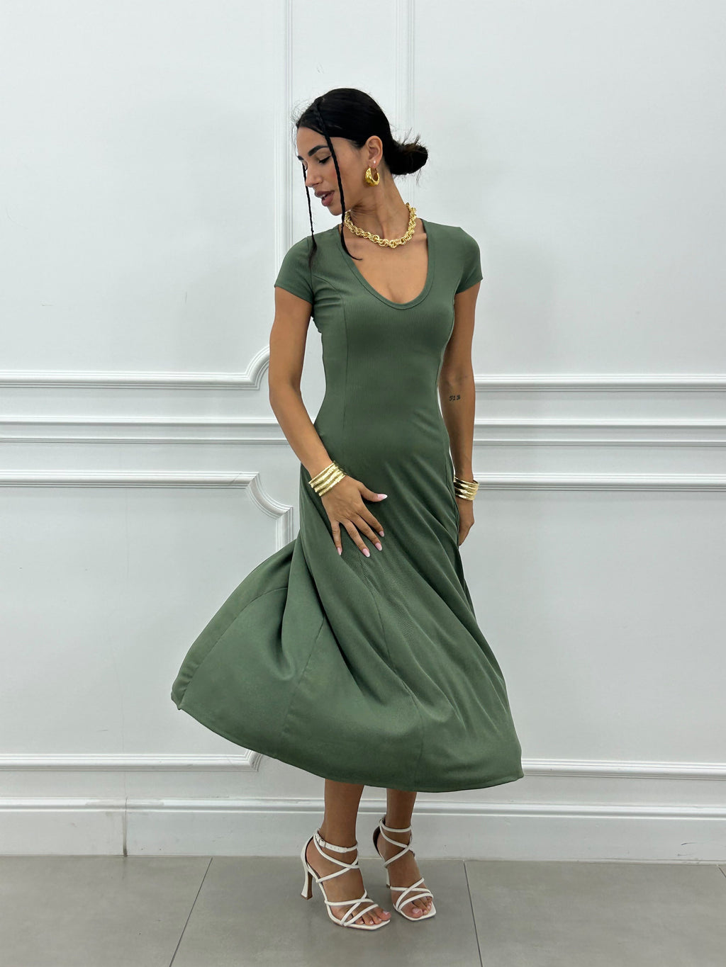 Vestido largo sencillo de cuello en V