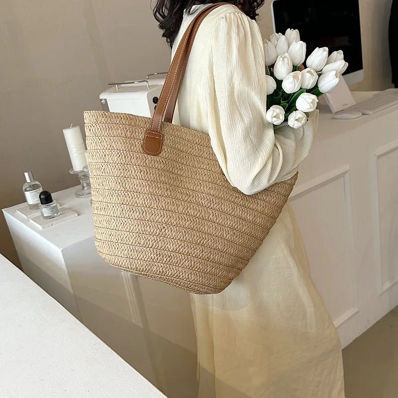 Bolso de paja con correa para el hombro