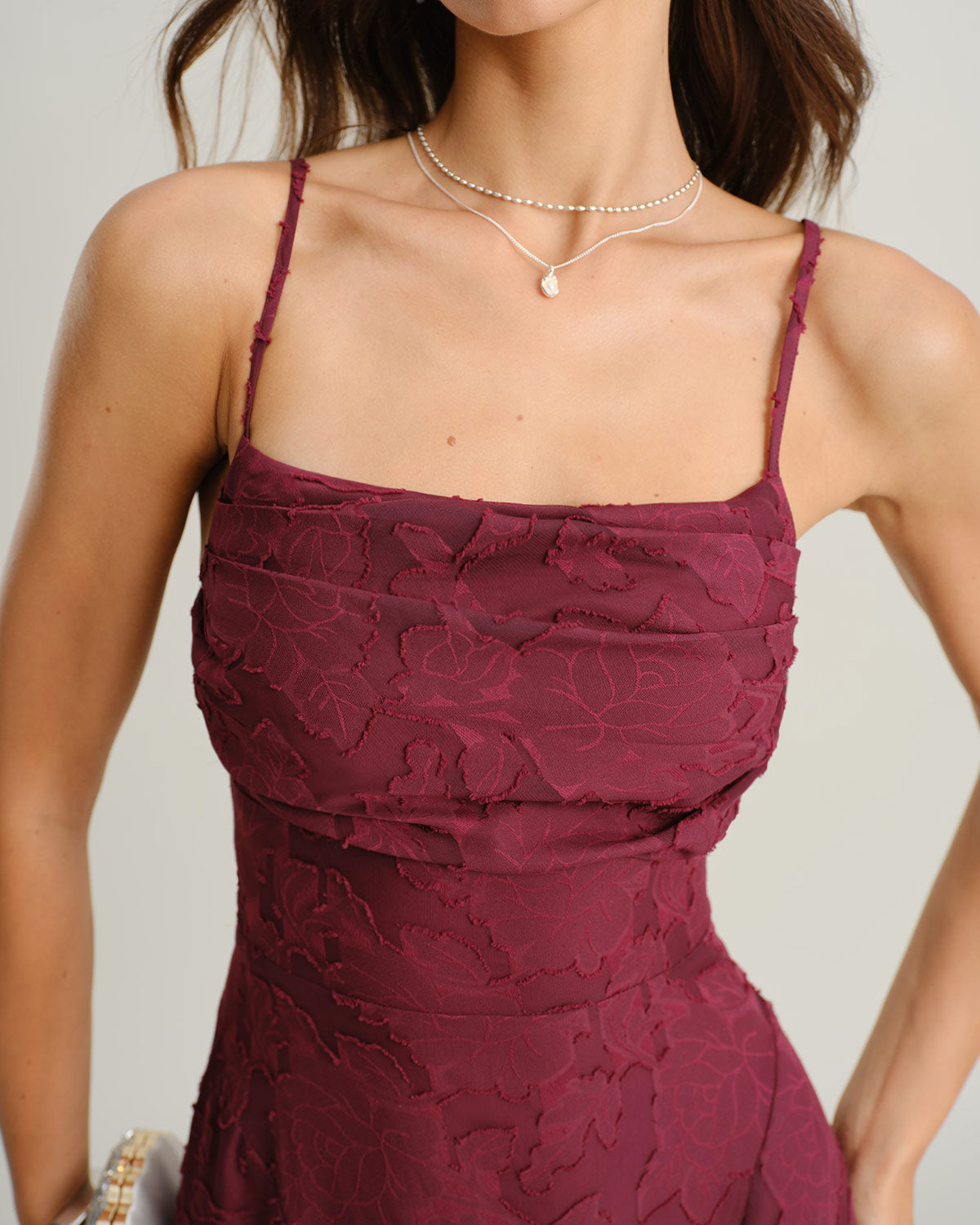 Vestido largo tipo lencero color rojo vino
