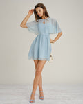 Minivestido de chifón azul con escote corazón